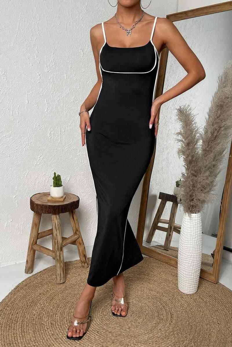 Black Scoop Neck Maxi Dress